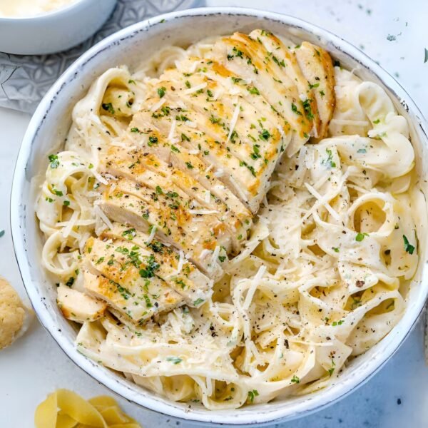 Fettuccine Alfredo